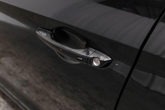 Photo of 2018 Black Hyundai ELANTRA