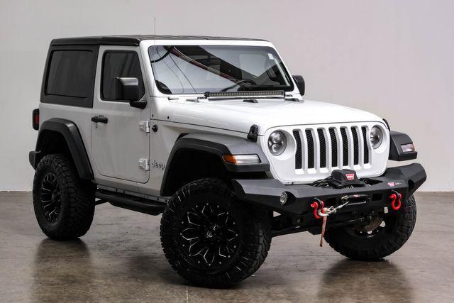 Photo of 2018 White Jeep Wrangler