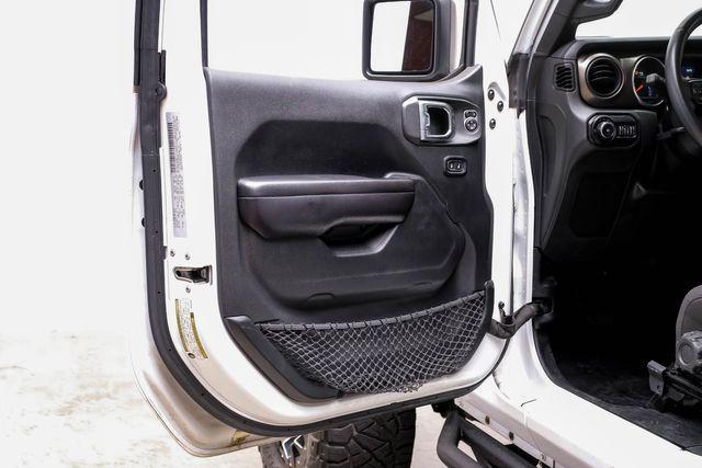 Photo of 2018 White Jeep Wrangler