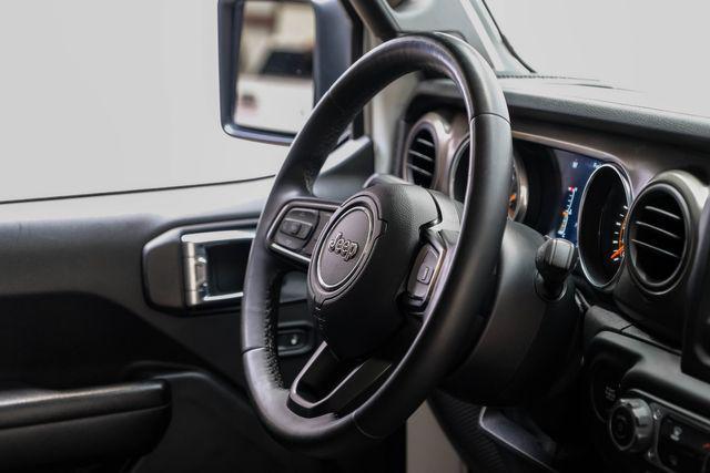 Photo of 2018 White Jeep Wrangler