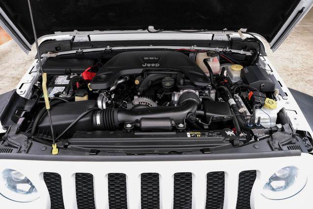 Photo of 2018 White Jeep Wrangler