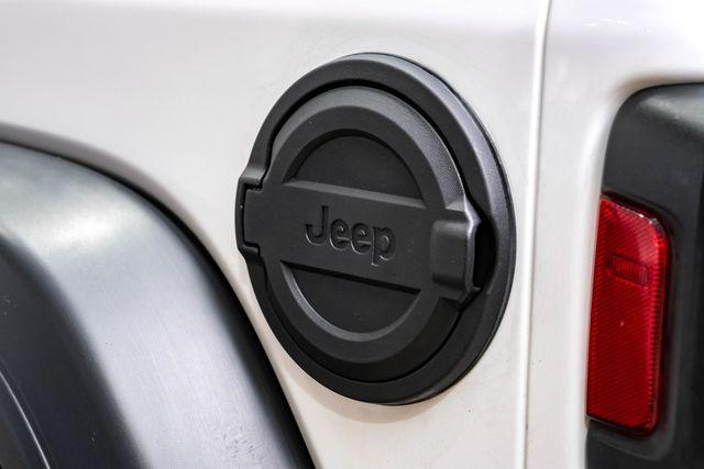 Photo of 2018 White Jeep Wrangler