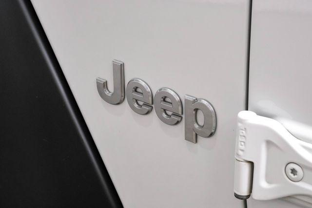 Photo of 2018 White Jeep Wrangler