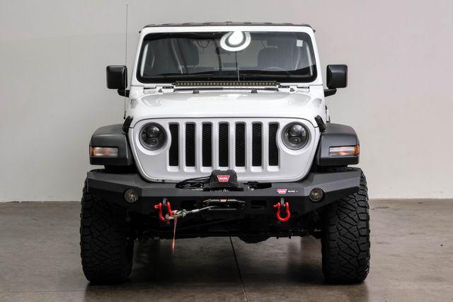 Photo of 2018 White Jeep Wrangler