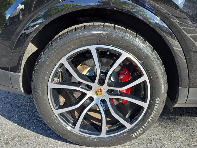 Photo of 2024 Black Porsche Cayenne