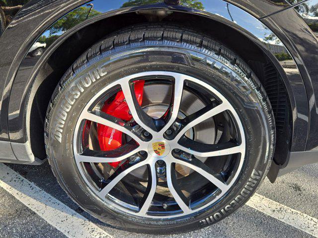 Photo of 2024 Black Porsche Cayenne