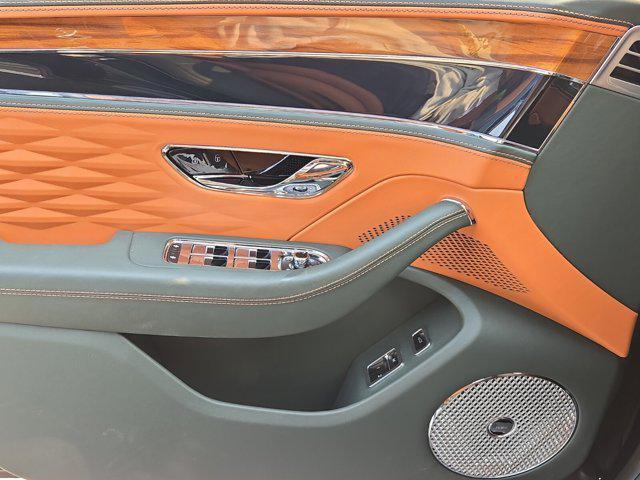 Photo of 2023 Viridian by Mulliner Bentley Flying Spur