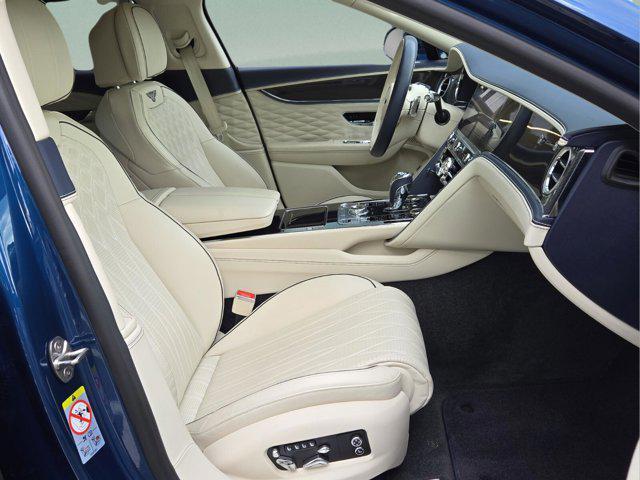 Photo of 2022  Bentley Flying Spur