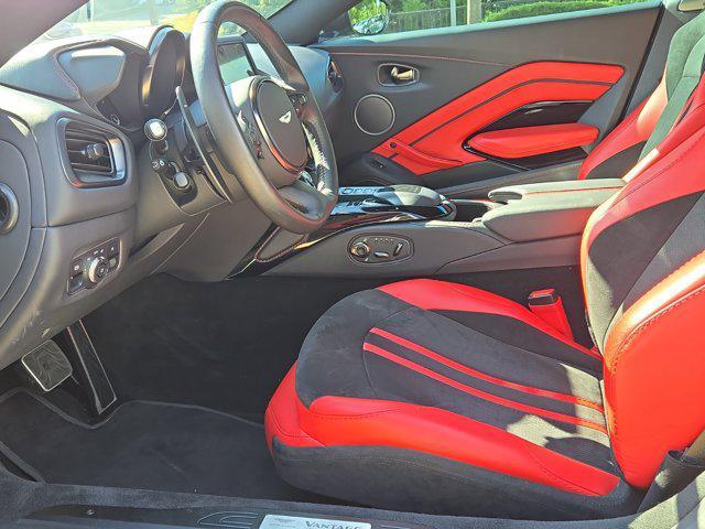 Photo of 2022 Aston Martin Vantage