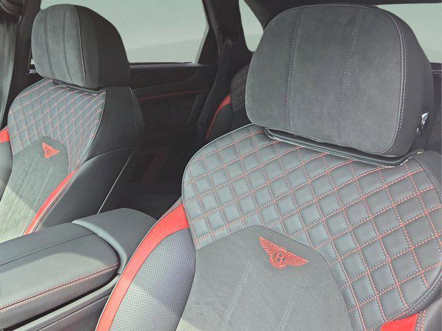 Photo of 2022 Bentley Bentayga