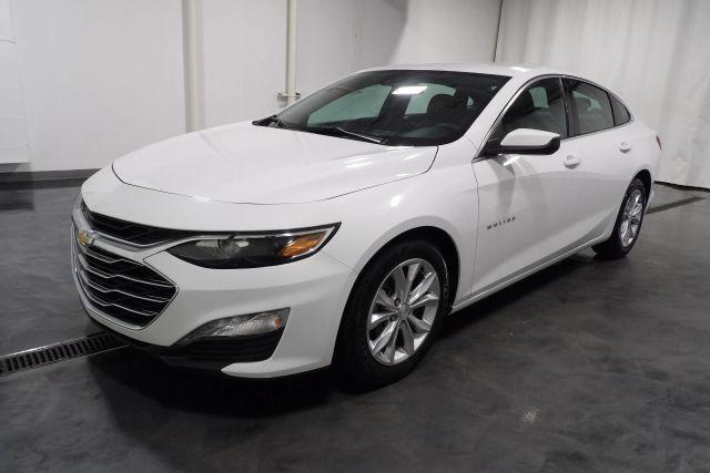 Photo of 2023 White Chevrolet Malibu