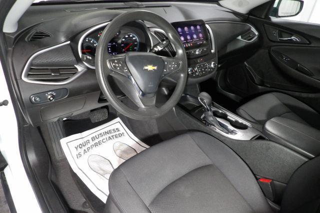 Photo of 2023 White Chevrolet Malibu