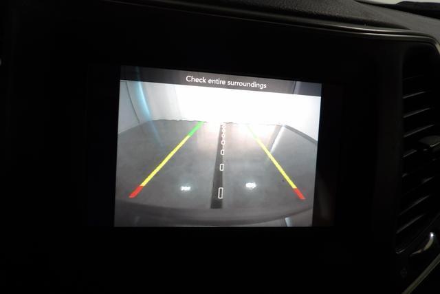 Photo of 2019 Black Jeep Cherokee