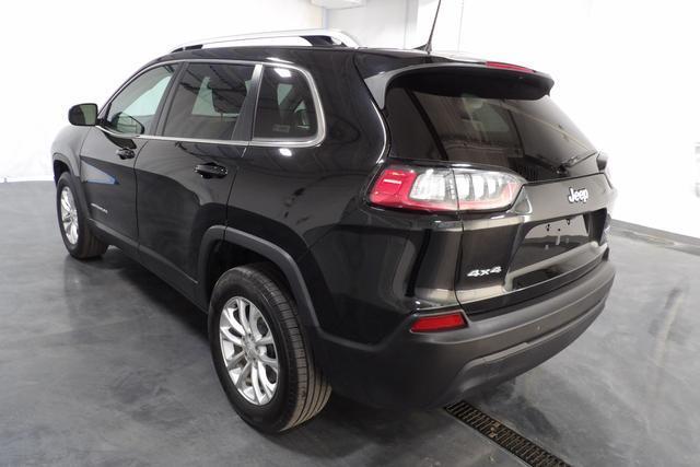 Photo of 2019 Black Jeep Cherokee