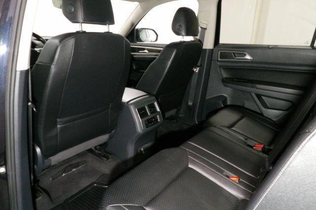 Photo of 2019 Deep Black Pearl Effect Volkswagen Atlas