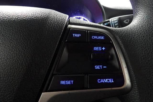Photo of 2018 Linen Beige Hyundai Accent