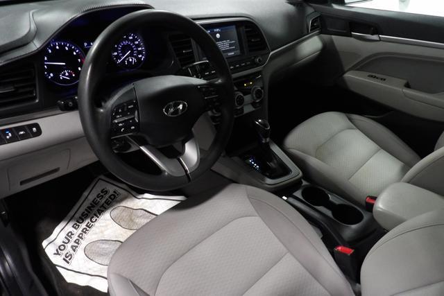 Photo of 2019 Phantom Black Hyundai ELANTRA