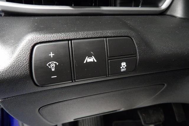 Photo of 2023 Blue Hyundai ELANTRA