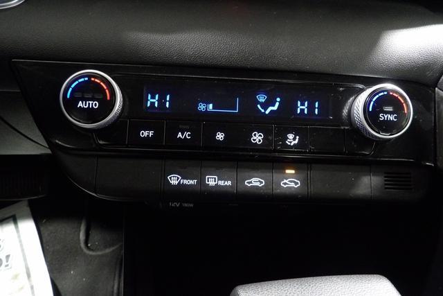 Photo of 2023 Blue Hyundai ELANTRA