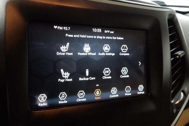 Photo of 2019 Tan Jeep Cherokee
