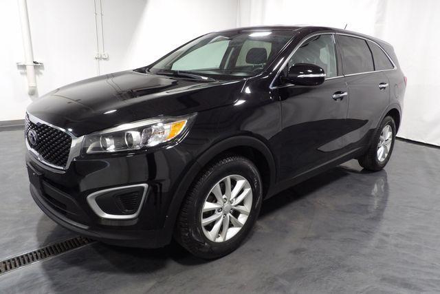 Photo of 2017 Black Kia Sorento