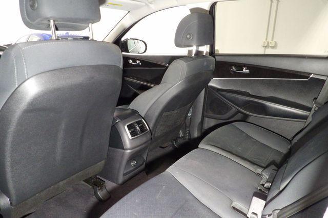Photo of 2017 Black Kia Sorento