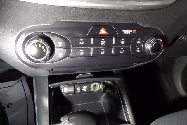 Photo of 2017 Black Kia Sorento