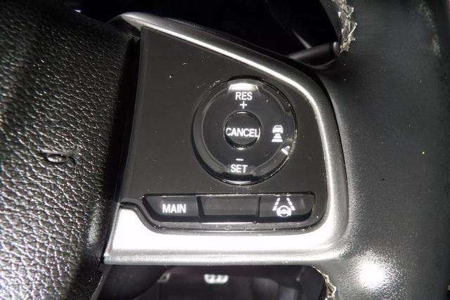 Photo of 2021 White Honda Civic