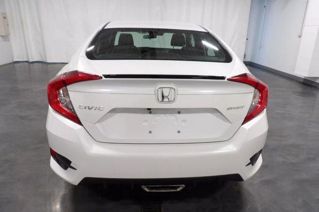 Photo of 2021 White Honda Civic