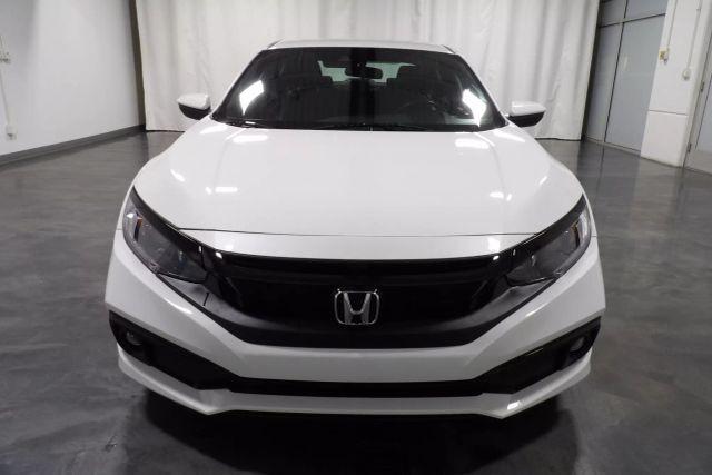 Photo of 2021 White Honda Civic