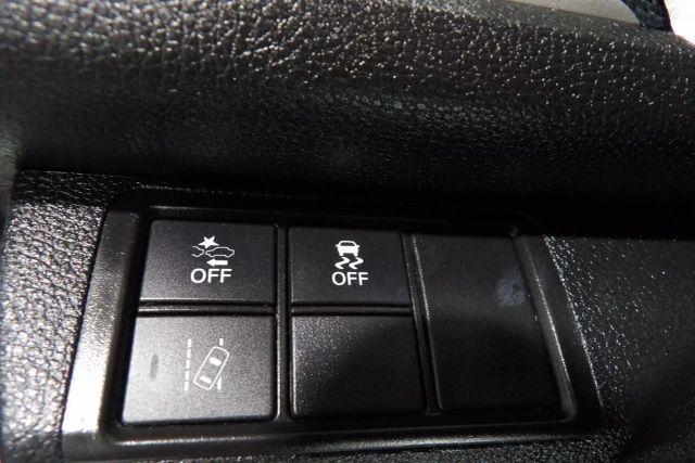 Photo of 2021 White Honda Civic