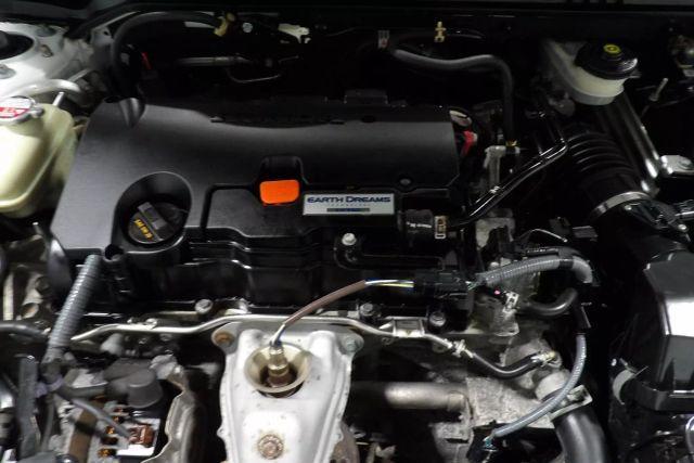 Photo of 2021 White Honda Civic