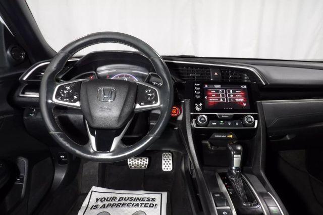 Photo of 2021 White Honda Civic