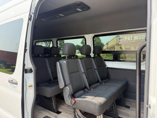Photo of 2022 White Mercedes-Benz Sprinter 2500