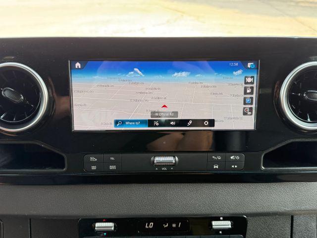 Photo of 2022 White Mercedes-Benz Sprinter 2500