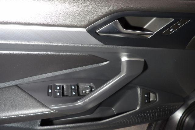Photo of 2024 Platinum Gray Metallic Volkswagen Jetta