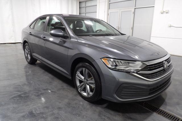 Photo of 2024 Platinum Gray Metallic Volkswagen Jetta