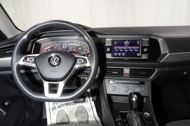 Photo of 2019 Black Volkswagen Jetta