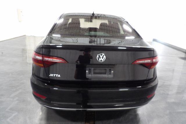Photo of 2019 Black Volkswagen Jetta