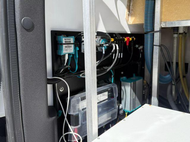 Photo of 2021 White Mercedes-Benz Sprinter 2500