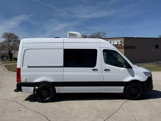 Photo of 2021 White Mercedes-Benz Sprinter 2500