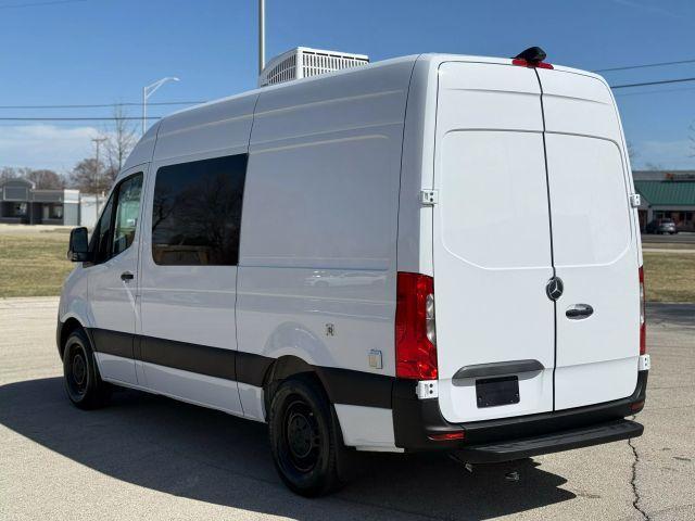 Photo of 2021 White Mercedes-Benz Sprinter 2500