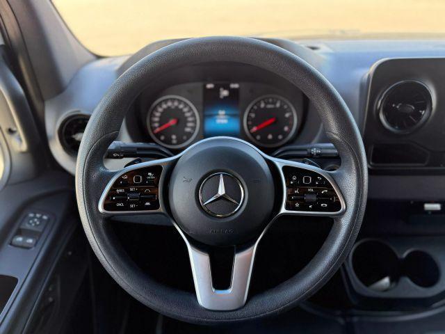 Photo of 2021 White Mercedes-Benz Sprinter 2500