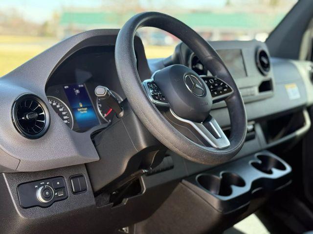 Photo of 2021 White Mercedes-Benz Sprinter 2500