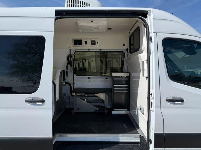 Photo of 2021 White Mercedes-Benz Sprinter 2500