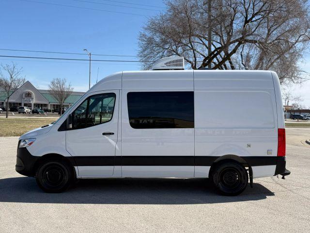 Photo of 2021 White Mercedes-Benz Sprinter 2500
