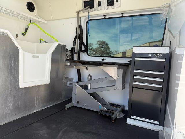 Photo of 2021 White Mercedes-Benz Sprinter 2500
