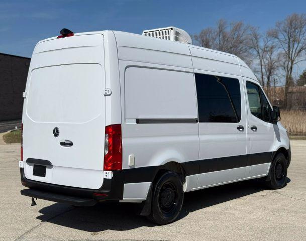Photo of 2021 White Mercedes-Benz Sprinter 2500