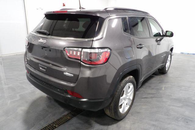 Photo of 2022 Gray Jeep Compass