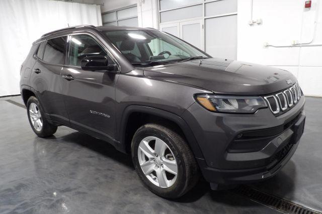 Photo of 2022 Gray Jeep Compass